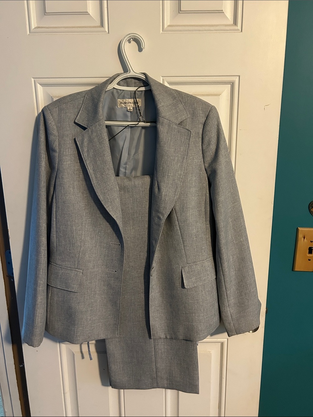 Evan Picone Light Gray Women's Skirt Suit